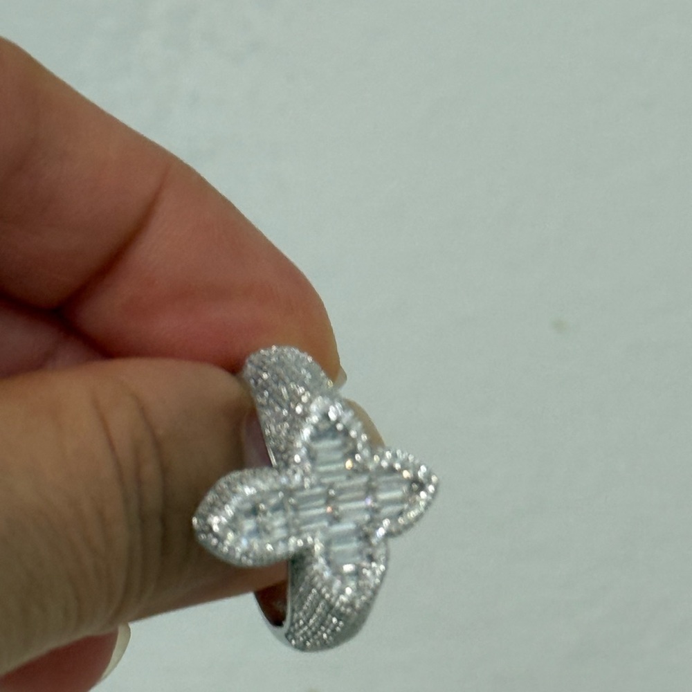 925 Sterling Silver Ring - Picture 6 of 7